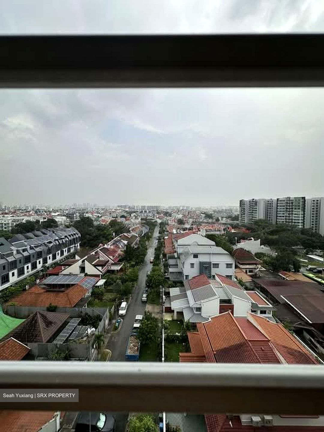 Blk 221 Kovan Green (Hougang), HDB Executive #588314701